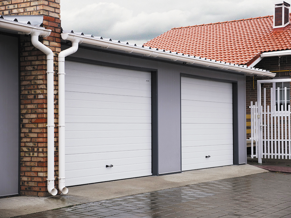 Гаражные секционные ворота